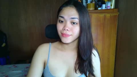 Snapshot of saszzyyumiie chatting on October 29, 5:23 am saszzyyumiie online show from October 29, 5:23 am