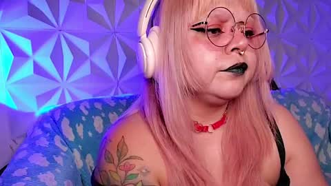 Gina George online show from May 1, 2:04 am