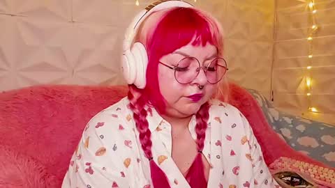 Gina George online show from July 9, 12:02 am