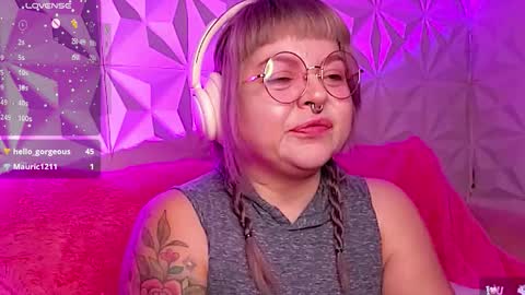 Gina George online show from November 9, 11:11 pm