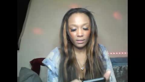 Snapshot of saucy_shanice chatting on February 8, 8:10 pm Shaniiice online show from February 8, 8:10 pm