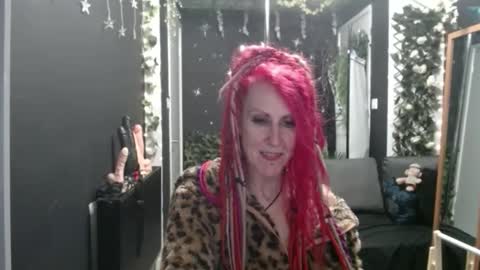 SaucySky online show from September 11, 11:05 pm