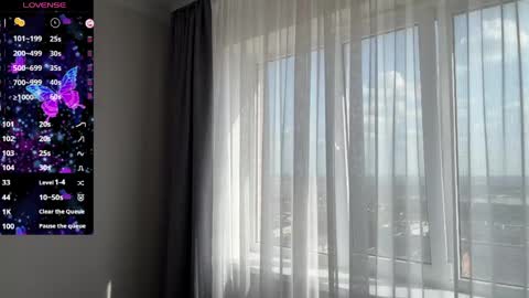 savagesigh online show from April 17, 12:29 pm