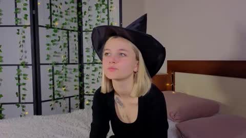 savannahshor online show from October 19, 8:55 pm