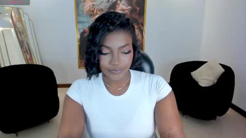 S a v a n n a h  online show from July 25, 7:32 pm