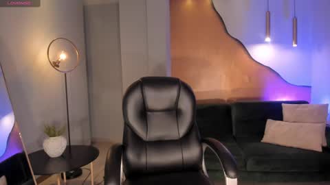 Snapshot of savannahstorm_ chatting on March 12, 3:18 pm S a v a n n a h online show from March 12, 3:18 pm