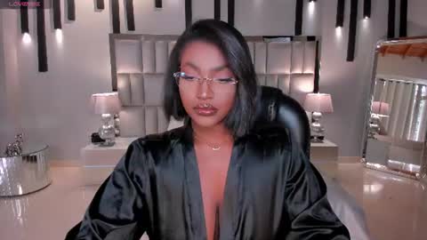 S a v a n n a h  online show from August 1, 1:24 pm