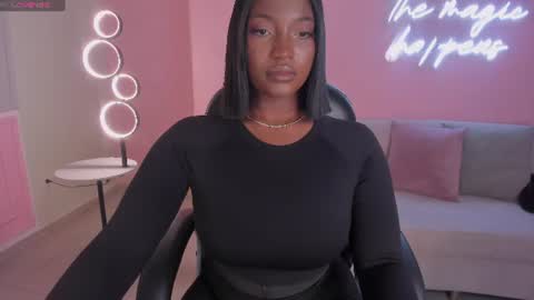 S a v a n n a h  online show from June 15, 1:22 pm