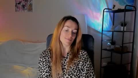 save the qween online show from November 29, 12:20 pm