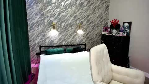 Anges online show from June 14, 3:08 am