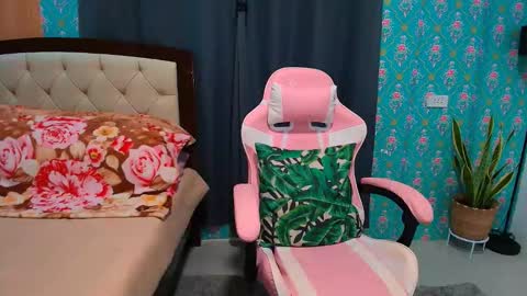 scarlett. online show from September 11, 2:34 am