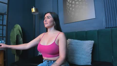 Scarlet Edwars online show from January 13, 6:45 pm