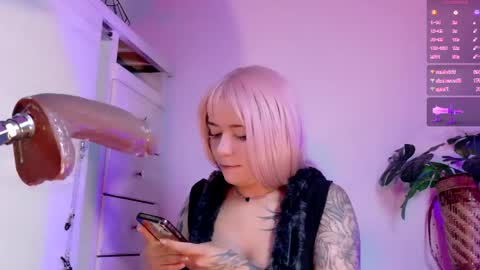 scarlet_gold online show from April 29, 2:37 am