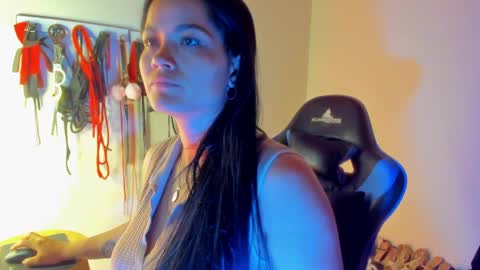scarlet taylor kennedy online show from April 29, 10:37 pm