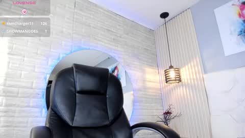 Snapshot of scarletbaker__ chatting on October 8, 4:44 pm Scarlet online show from October 8, 4:44 pm