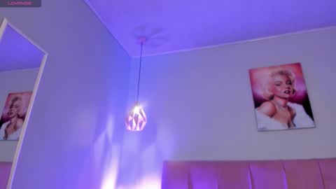 Scarlet  online show from March 5, 5:36 am