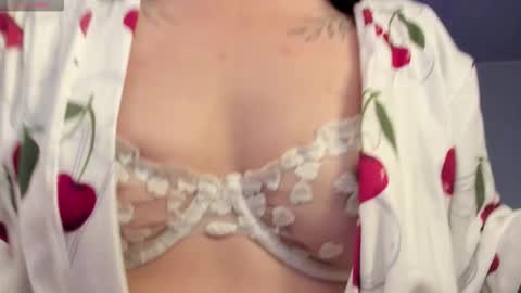 Scarlet  online show from March 13, 5:53 am