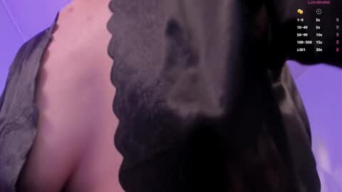 Scarlet  online show from October 27, 5:25 am