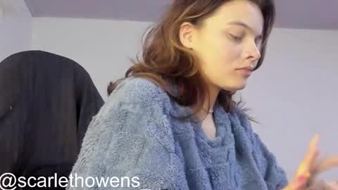 Snapshot of scarleth_owens1 chatting on October 1, 5:45 am online show from October 1, 5:45 am