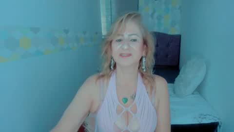 Snapshot of scarlethoot_ chatting on December 30, 11:48 am S C A R L E T online show from December 30, 11:48 am