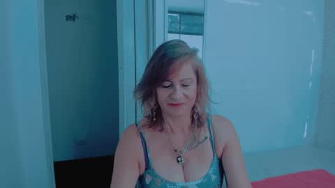 Snapshot of scarlethoot_ chatting on January 17, 11:59 am S C A R L E T online show from January 17, 11:59 am