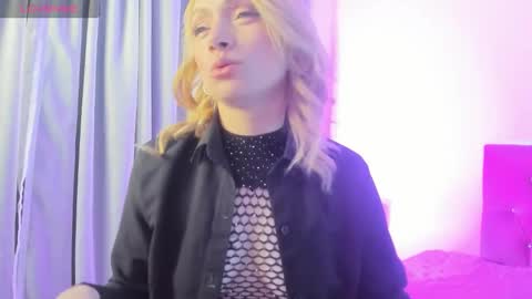 Snapshot of scarlett_blake11 chatting on September 30, 6:08 am scarlett_blake11 online show from September 30, 6:08 am