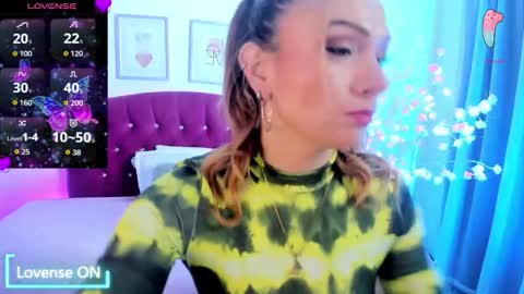 Snapshot of scarlett_blake11 chatting on October 14, 4:26 am scarlett_blake11 online show from October 14, 4:26 am