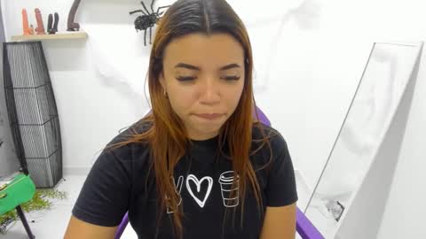 scarlett_enjoy1 online show from October 26, 3:18 pm