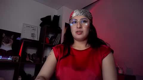 Snapshot of scarlett_sen chatting on October 13, 3:04 pm Mistress Scarlett online show from October 13, 3:04 pm