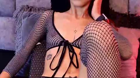 Scarlet  online show from June 14, 2:24 am