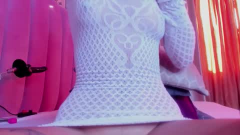 Scarlet  online show from February 7, 9:51 pm