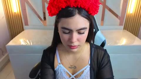 Snapshot of scarlett_smith_tp chatting on October 4, 12:44 pm Scarlett online show from October 4, 12:44 pm