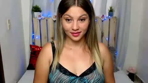 Snapshot of scarlettjoyy chatting on October 10, 9:47 am scarlettjoyy online show from October 10, 9:47 am