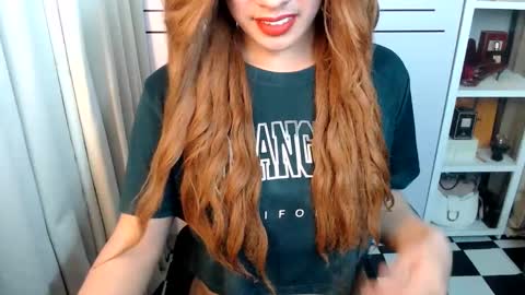 Queen Scarlet online show from March 11, 9:39 pm