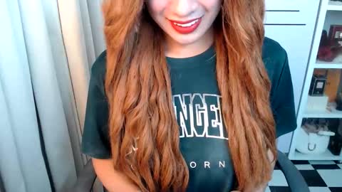 Queen Scarlet online show from March 17, 6:06 am