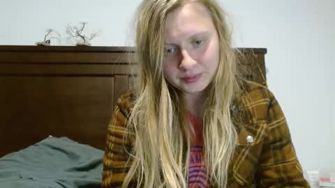 Snapshot of scartit chatting on February 13, 4:00 am ScarTit Bernhard online show from February 13, 4:00 am