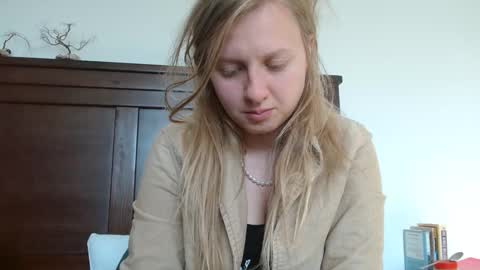 Snapshot of scartit chatting on February 20, 4:47 pm ScarTit Bernhard online show from February 20, 4:47 pm