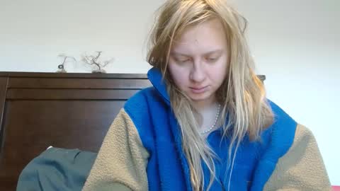 Snapshot of scartit chatting on February 4, 2:43 pm ScarTit Bernhard online show from February 4, 2:43 pm