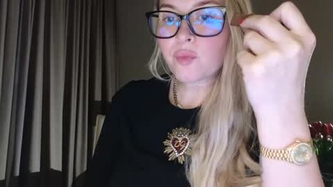 cindy desire online show from March 8, 7:18 pm