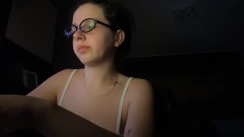secret_vanilla_ online show from June 9, 10:09 pm