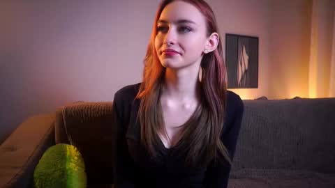 Lily online show from December 22, 11:57 am