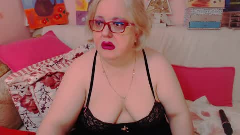 Alice online show from April 28, 7:18 pm