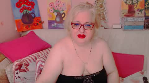 Alice online show from December 4, 9:15 pm