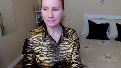 seductive_foxy_ online show from September 26, 8:34 am