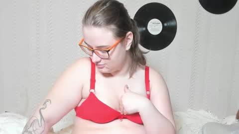 seductive_she_wolf online show from February 4, 6:11 pm