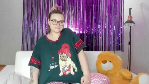 seductive_she_wolf online show from February 15, 9:06 pm