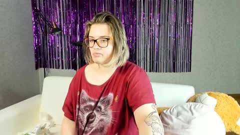 seductive_she_wolf online show from February 27, 7:55 am