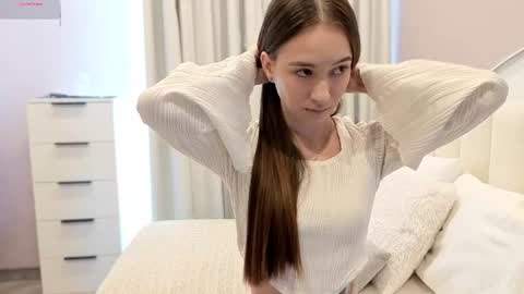Seelexi online show from June 17, 9:54 am