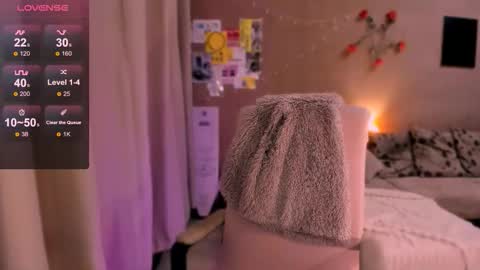 selectrra online show from December 3, 9:06 pm