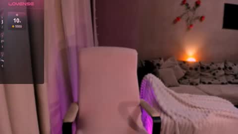 selectrra online show from November 17, 8:20 pm